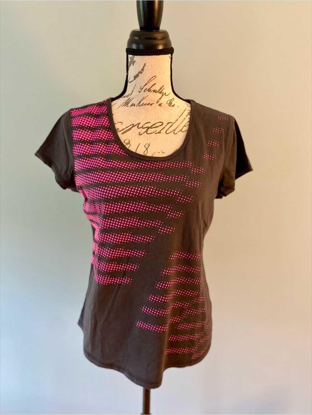 Women's Black Tee with Pink Studded Pattern Size Large
